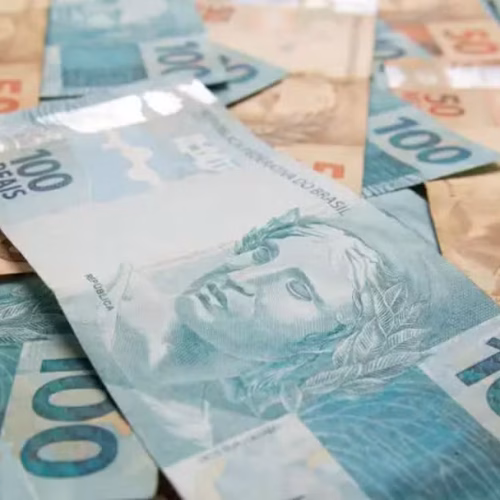Carga tributária recorde pressiona consumo e reacende debate sobre retorno em serviços públicos