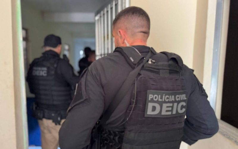 Suspeito de liderar grupo criminoso em Aracaju é preso em Camaçari