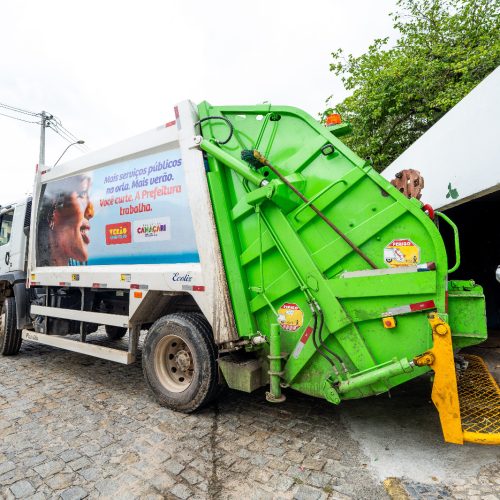 Camaçari recolhe cerca de 353 toneladas de lixo por dia e mantém coleta regular em toda a cidade