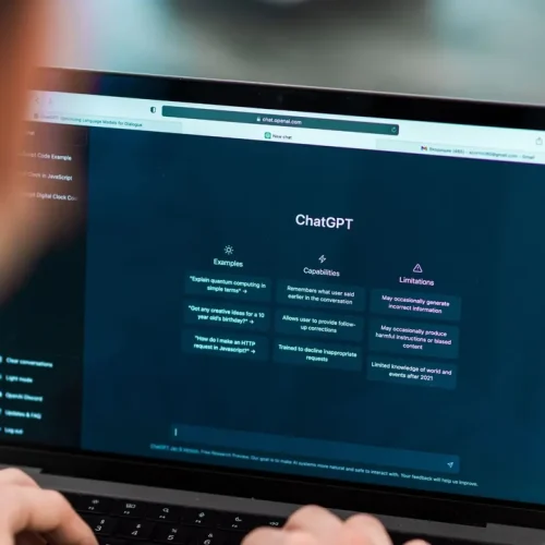 Nova IA promete autonomia no computador, mas levanta alerta sobre privacidade