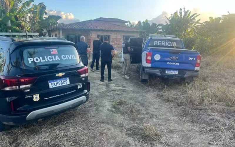 Diretor escolar é preso sob suspeita de abuso sexual em Porto Seguro