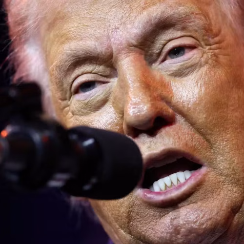 Donald Trump discursando