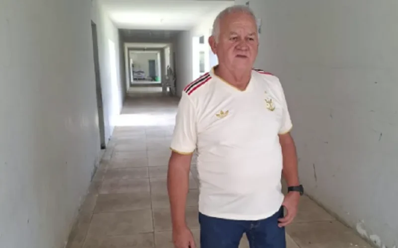Ex-prefeito de Pau Brasil começa a cumprir pena comunitária 15 anos após condenação
