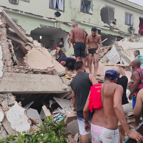 Prédio desaba no Engenho Novo e deixa feridos; bombeiros seguem buscas