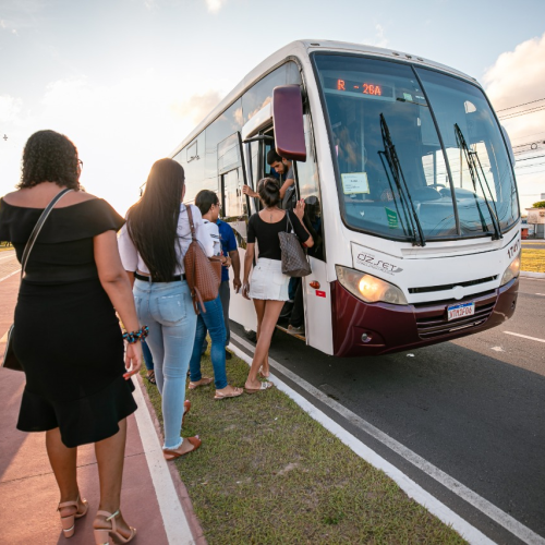 Recadastramento do transporte universitário em Camaçari vai até março; estudantes devem ficar atentos aos prazos