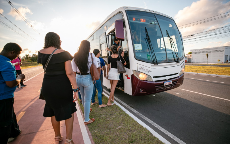 Recadastramento do transporte universitário em Camaçari vai até março; estudantes devem ficar atentos aos prazos