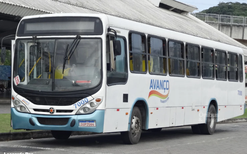Rodoviários param transporte na Região Metropolitana de Salvador em protesto por reajuste salarial