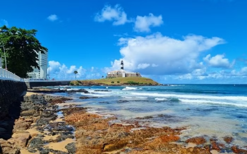 Verão em Salvador: apenas uma praia é considerada própria para banho, aponta levantamento ambiental