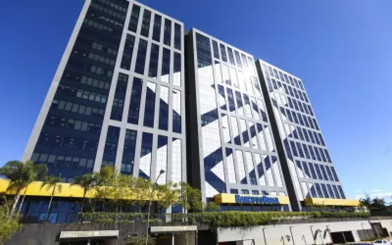 Banco do Brasil registra inadimplência bilionária e vê índice subir no fim de 2025
