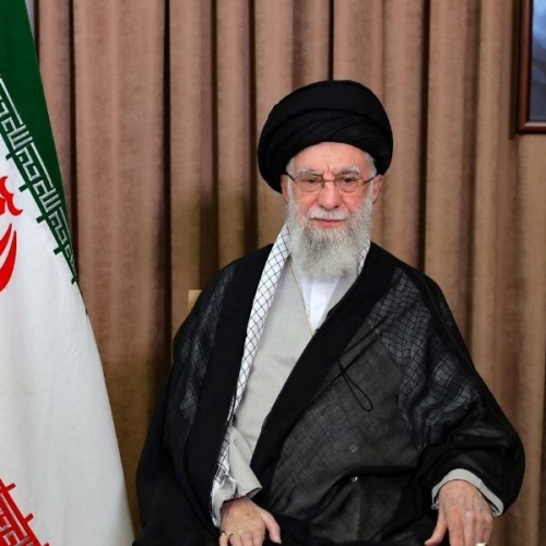 Morte de Khamenei marca escalada do conflito entre EUA, Israel e Irã