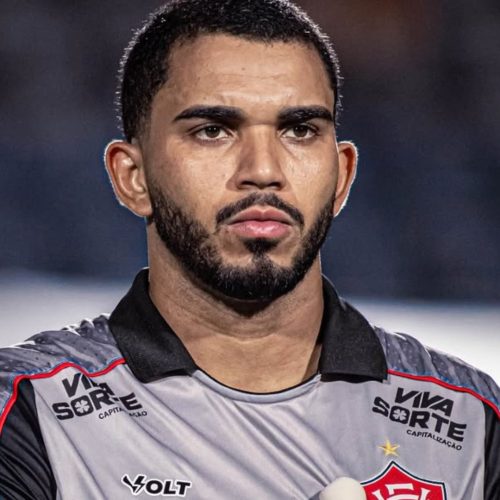 Goleiro Lucas Arcanjo é substituído durante partida do Vitória na Copa do Nordeste