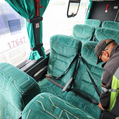 Vistoria sendo realizada em transporte público