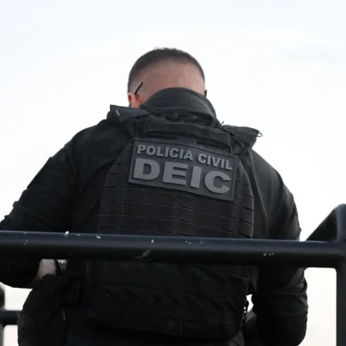 Turista é presa após agressões e injúria racial em hotel no sul da Bahia