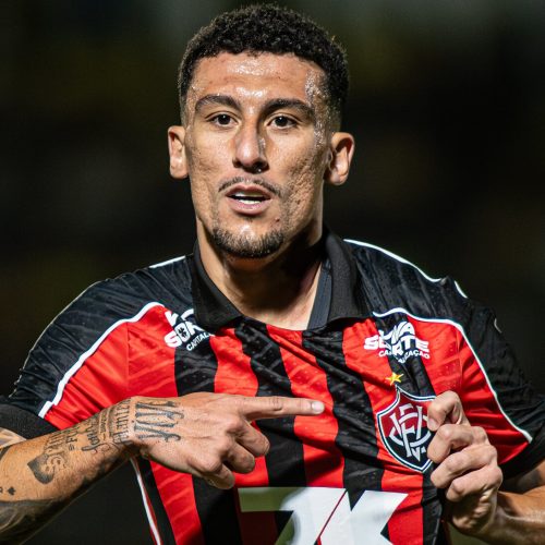 Vitória enfrenta Flamengo sem Kayzer e Baralhas na Copa do Brasil