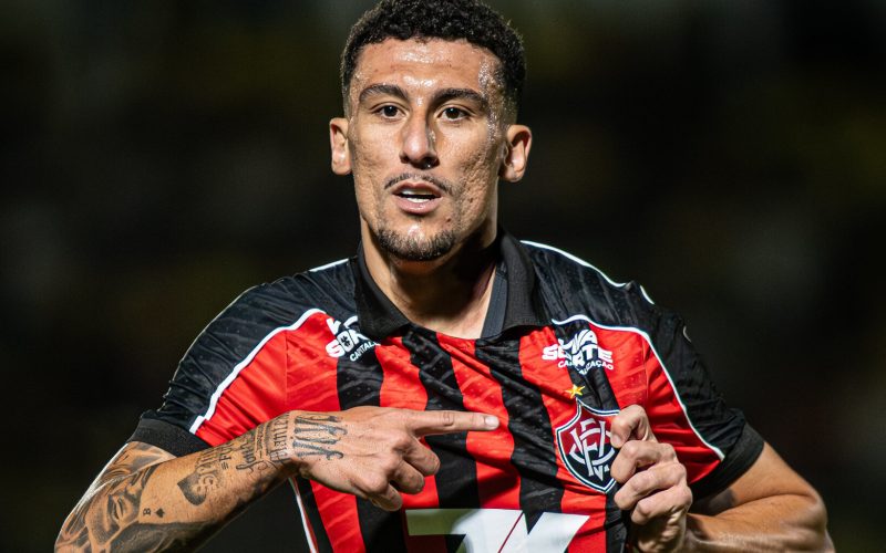 Vitória enfrenta Flamengo sem Kayzer e Baralhas na Copa do Brasil